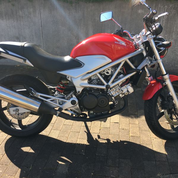 中古車　HONDA　VTR250